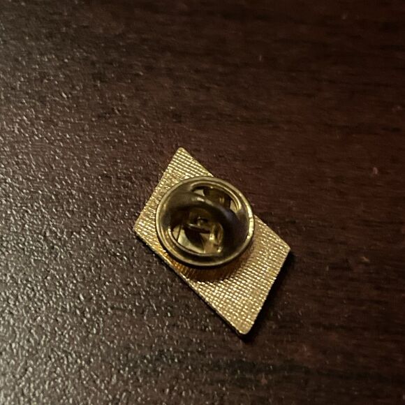 Olympic Summer Games Table Tennis Ping Pong Event‎ Lapel Hat Pin - Picture 3 of 3